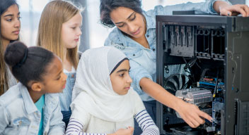 Women learning about computers